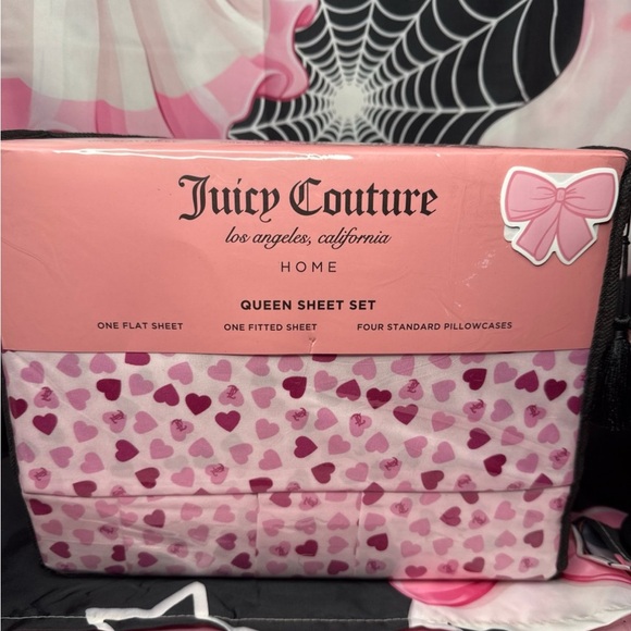 Juicy Couture Sheets, Queen - Picture 1 of 5